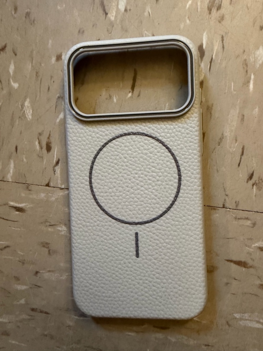 White Leather MagSafe-Compatible Phone Case with Circle Design iphone 17 pro max